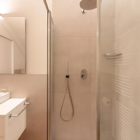 Апартаменты Beautiful Two Bedrooms Navigli - Mirable Pm Милан